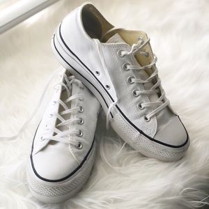 CONVERSE CHUCK TAYLOR > platform low top sneaker